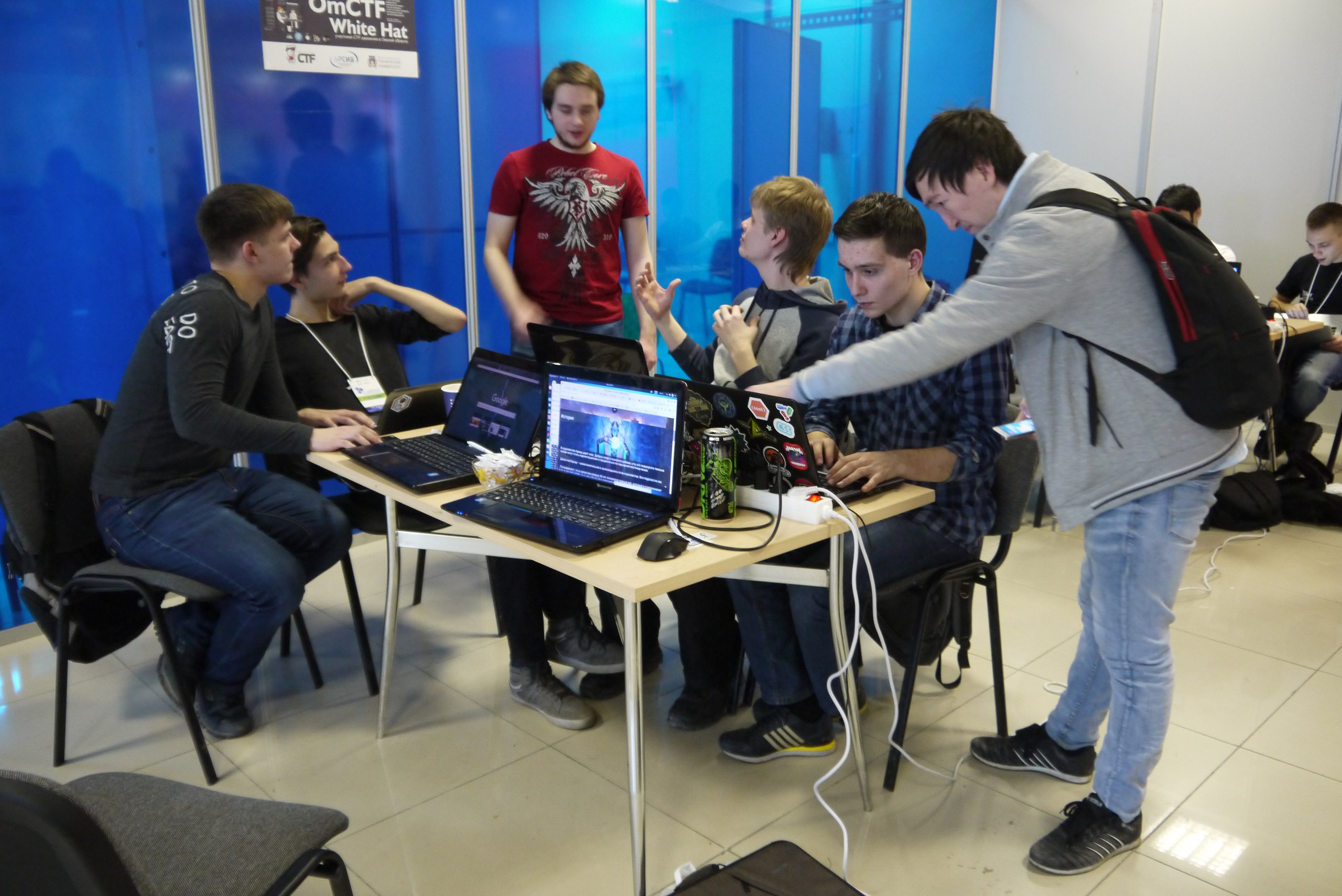 Введите название изображения OmCTF-2019